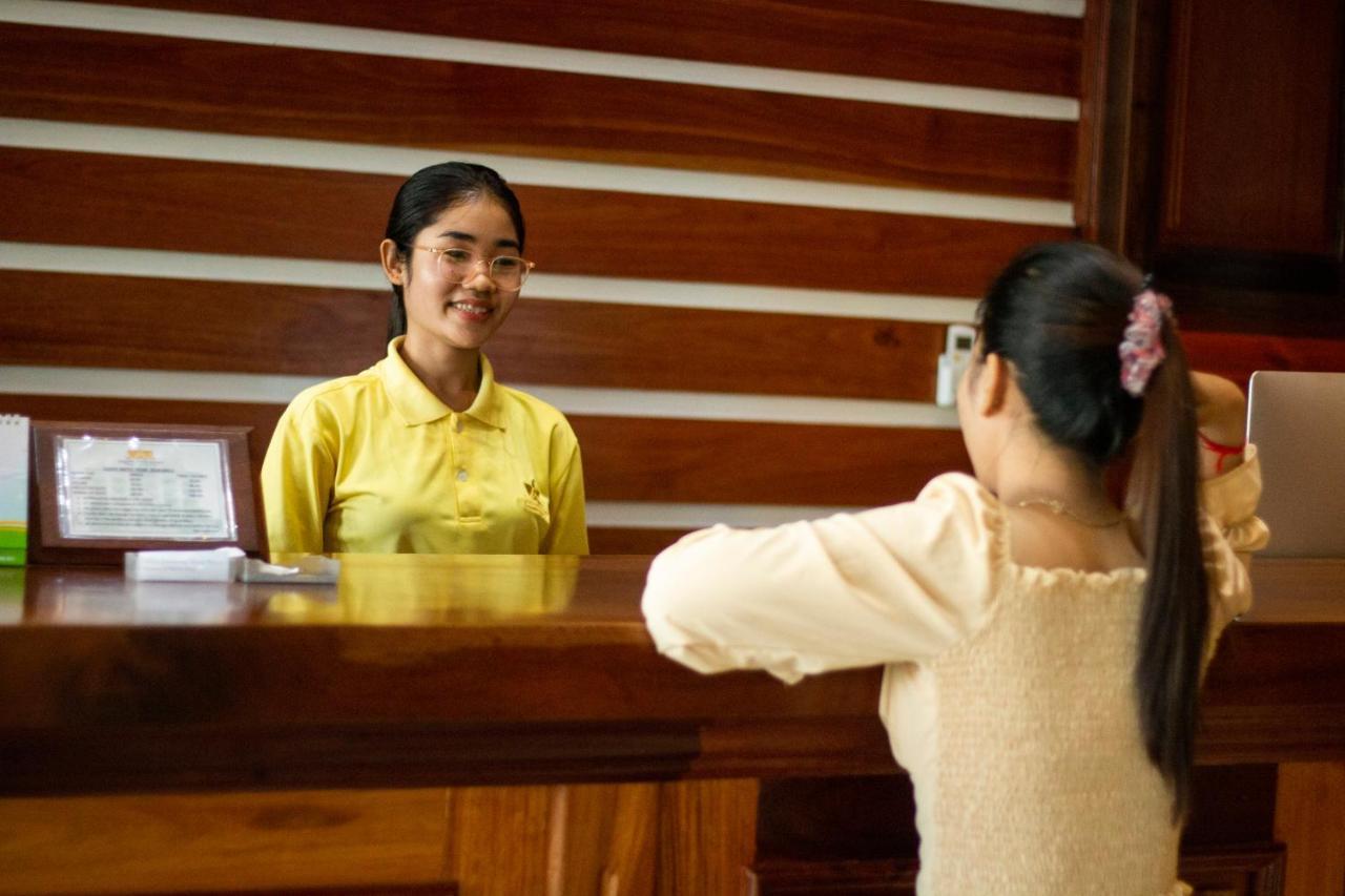 Kampong Thom Palace Hotel Exteriér fotografie